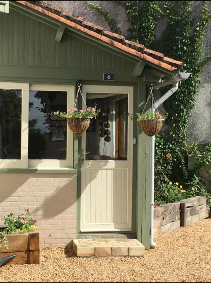 Maison La Roche Chambre D'Hotes Le Vigeant Exterior foto